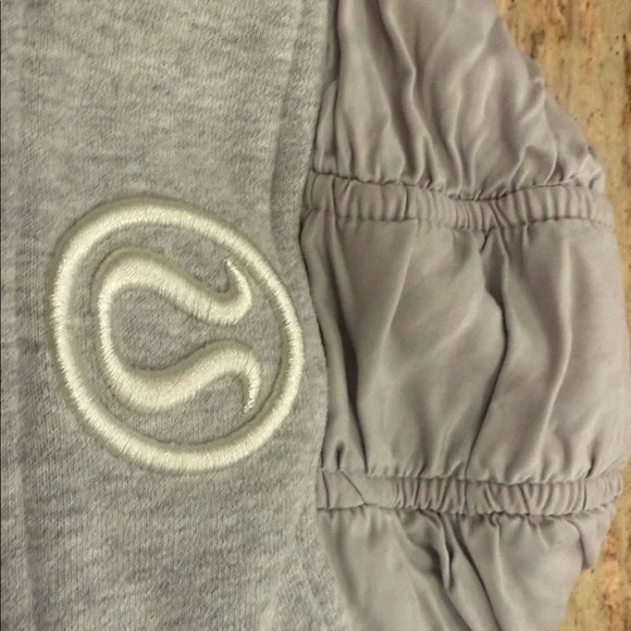 Lululemon Special Edition hooded ruched Warm Up Hooded Jacket Gray 4 RARE - Picture 4 of 13